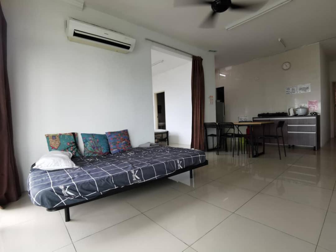 Vista Alam Serviced Apartment Near Idcc Sacc Pkns Uitm Msu Avisena Shah Alam Kültér fotó