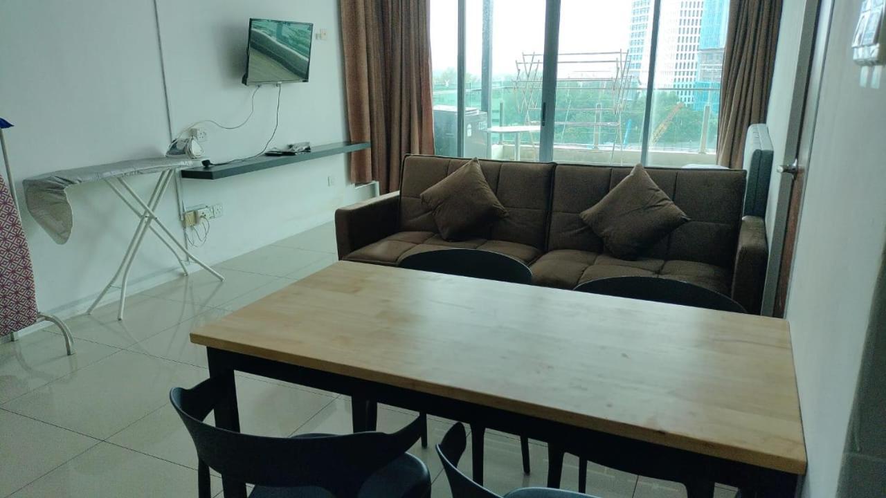Vista Alam Serviced Apartment Near Idcc Sacc Pkns Uitm Msu Avisena Shah Alam Kültér fotó